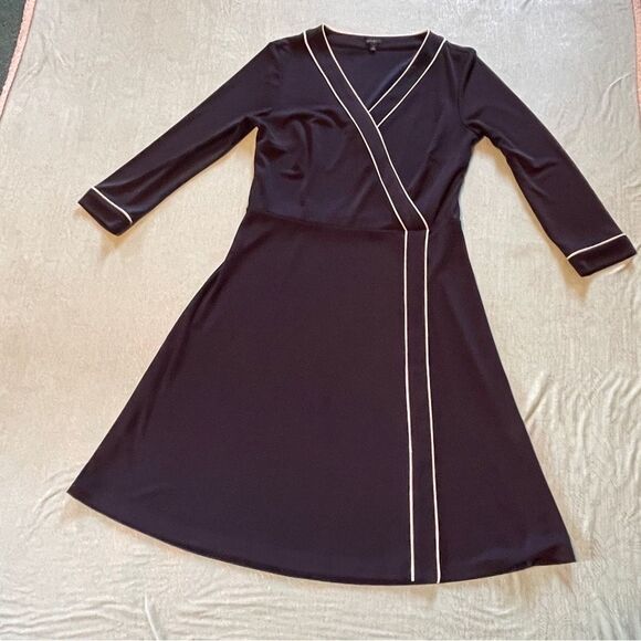 TALBOTS Navy with white contrast piping trim faux wrap dress, fully lined, sz S - Picture 7 of 15